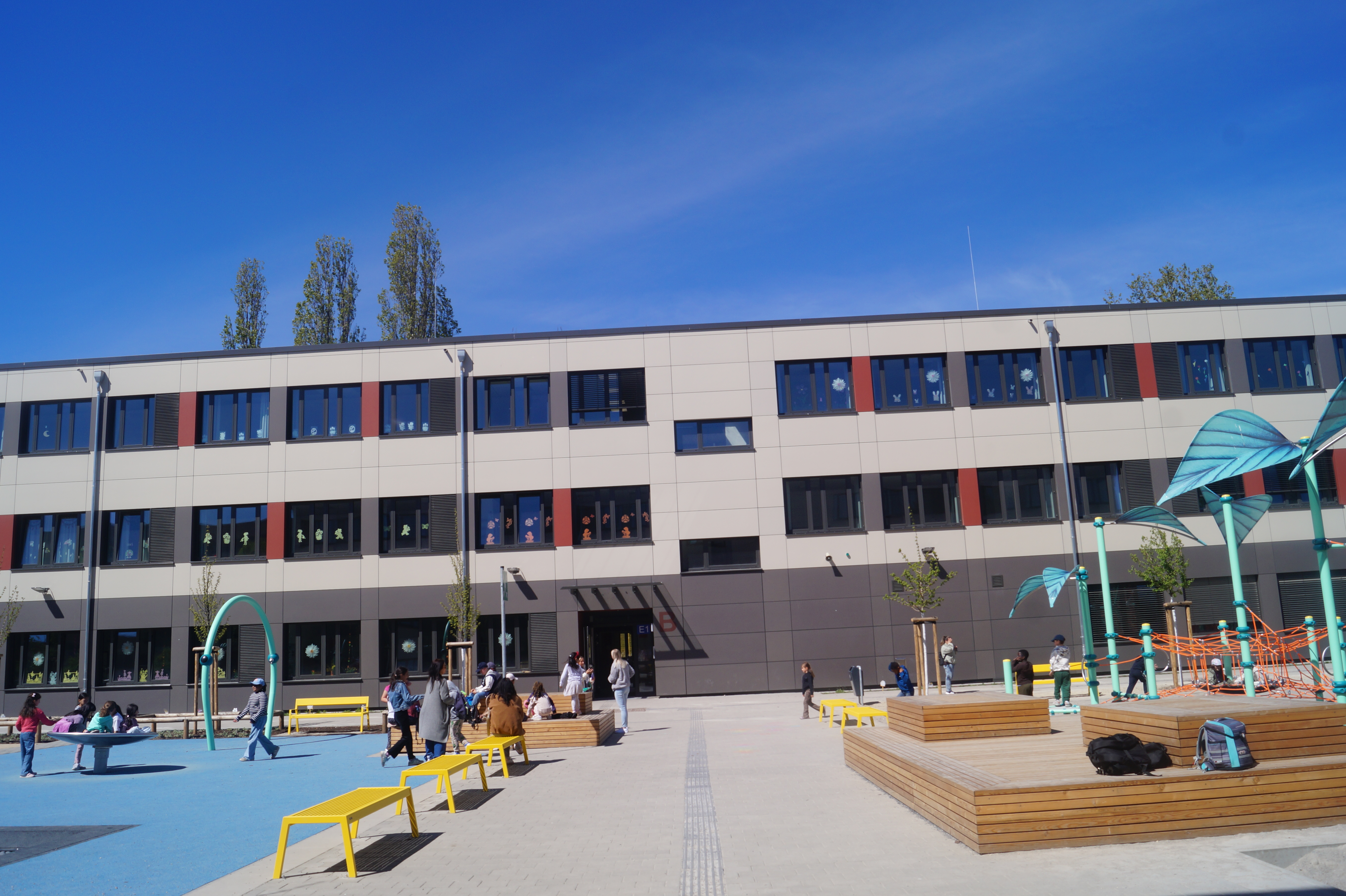 Schule_neu.JPG